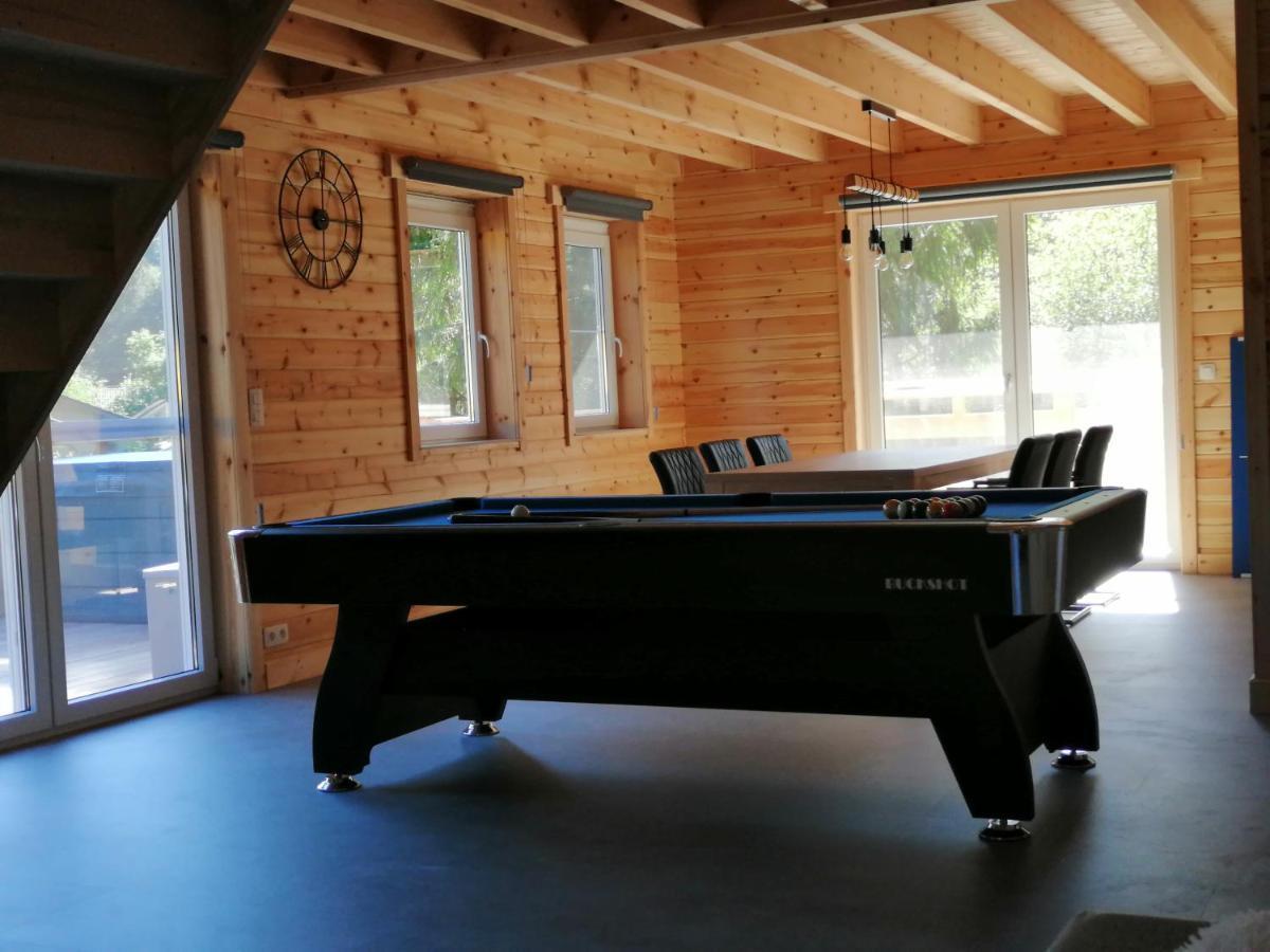 דורבורי Chalet Sarah מראה חיצוני תמונה